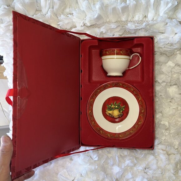 John Grossman Collection 2008 Christmas Bells Teacup Tea saucer Gund red white - Picture 1 of 13